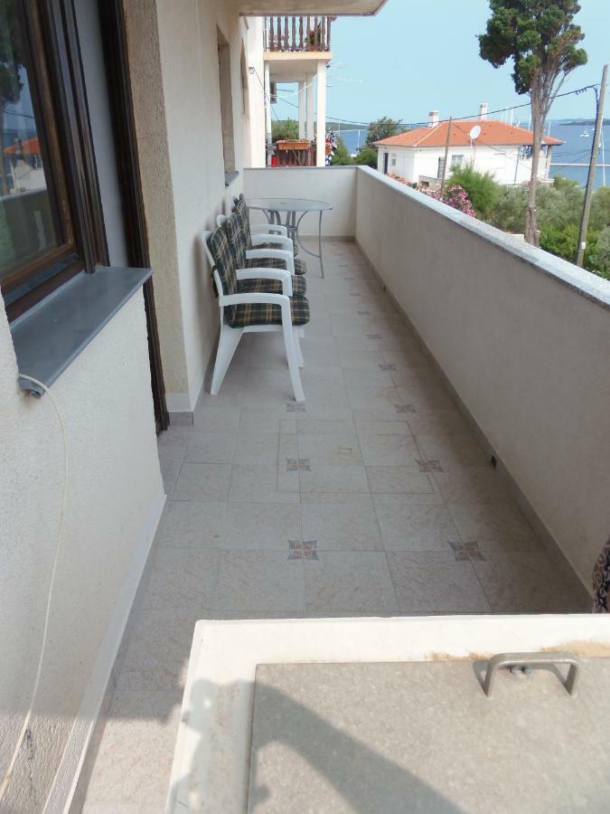 Apartments Branko Вели Рат Екстериор снимка