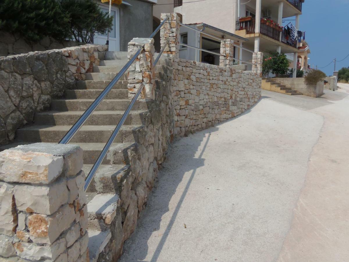 Apartments Branko Вели Рат Екстериор снимка